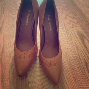 BCBGeneration nude pumps size 6.5